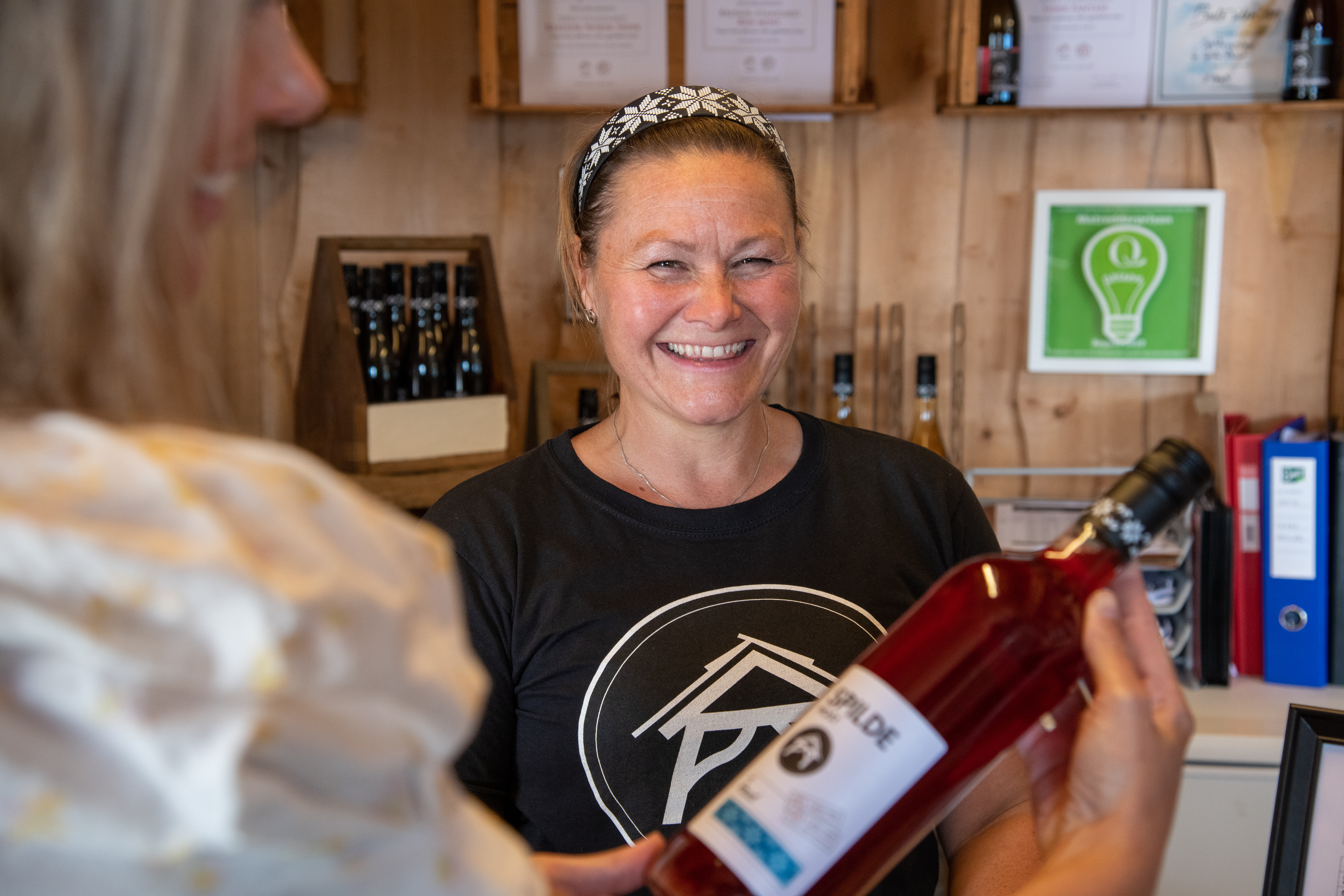 FalkeblikkAS%20-%2020210811%20HANEN%20-%20Spildegarden%20D850_0083