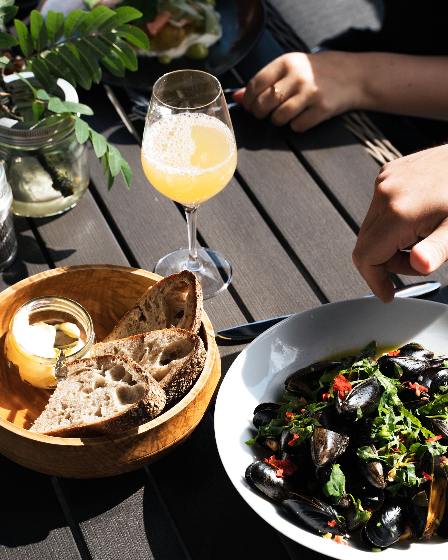 Cider mussels and sourdough bread